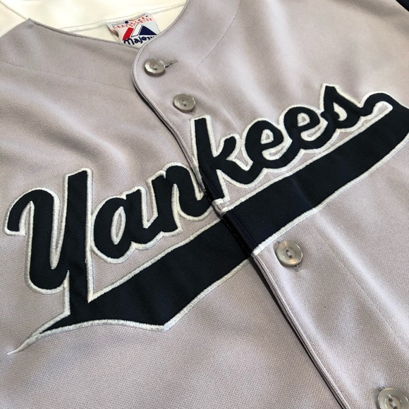 ✨Rare✨Vintage Yankees Majestic Baseball Jersey - Picture 3 of 7
